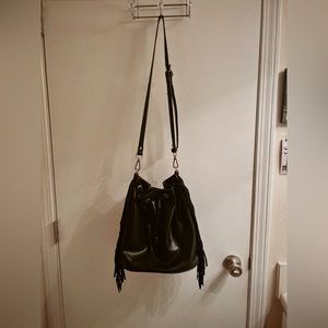 Black UO fringe purse 🖤